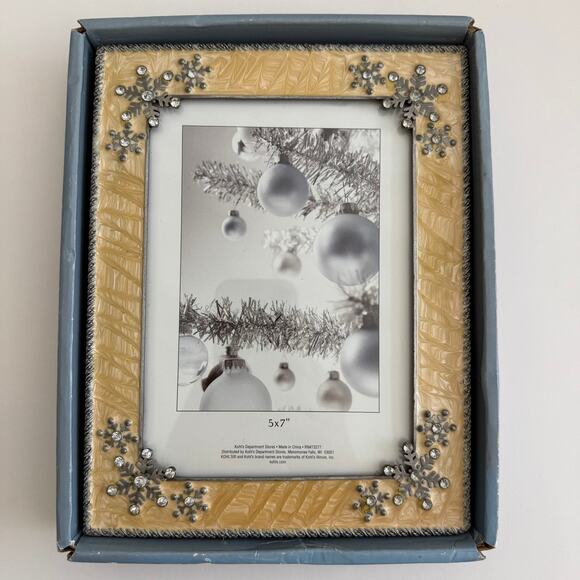 NIB Enameled Christmas/Holiday/Winter 5x7 Photo Frame Snowflakes Sparkle - Picture 1 of 8